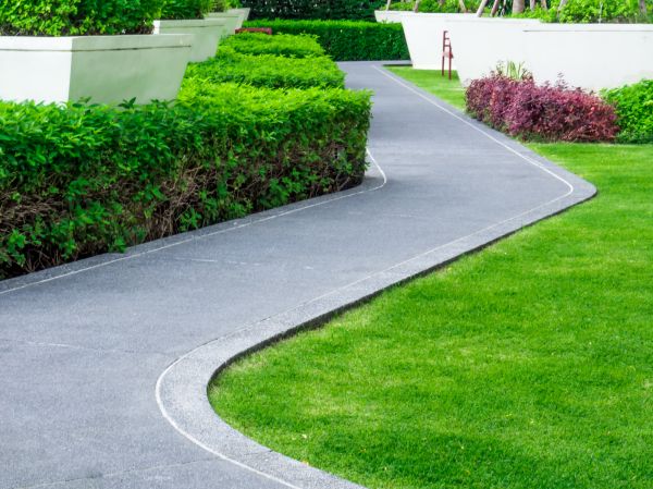 Walkway Curb Installation in Dallas
