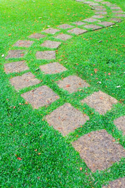 Backyard Pathway Construction in Dallas